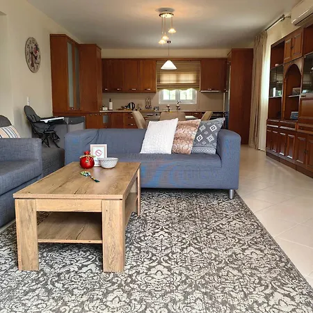 Eleni'S Holiday Home Kalamata Exterior photo