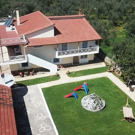 Eleni'S Holiday Home Kalamata Exterior photo
